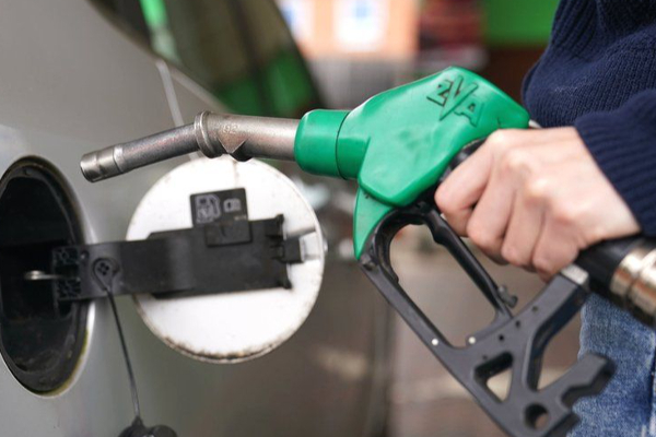 எரிபொருளை இறக்குமதிக்கு 3 தனியார் நிறுவனங்கள் தெரிவு | 3 Private Companies Selected For Import Of Fuel