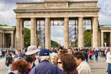 ஜேர்மனிக்கு பயணம் செய்கிறீர்களா? தற்போதைய கோவிட் நுழைவு விதிகள் பற்றி தெரிந்துகொள்ளுங்கள்