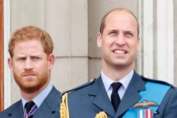 இளவரசர் வில்லியமும் கேட்டும் மன்னிப்புக் கேட்க வேண்டும்: இளவரசர் ஹரி நிபந்தனை