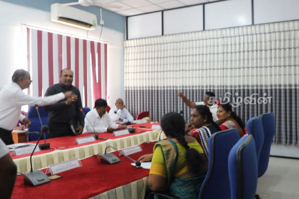 மன்னார் நகர சபையின் மாதாந்த அமர்வில் அமளிதுமளி! சபை உறுப்பினர்கள் ஐவர் வெளிநடப்பு | Monthly Session Of The Mannar Urban Council