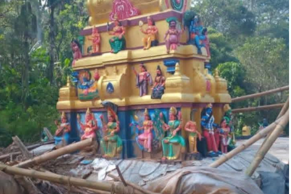 பேரிடரால் பாதிக்கப்பட்ட ஆலயத்தில் அற்புதம்; பார்க்க குவியும் மக்கள்! | Gems Stone Kalaha Sri Muthumariamman