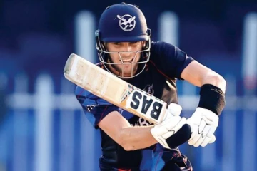 47 பந்துகளில் சதம்.. பறந்த சிக்ஸர்கள்! டி20யில் மிரட்டிய இளம் வீரர்