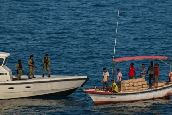 மாலைத்தீவில் சுற்றிவளைக்கப்பட்ட இலங்கையின் படகுகள் | Sri Lankan Boats Seized In Maldives மாலைத்தீவில் சுற்றிவளைக்கப்பட்ட இலங்கையின் படகுகள் | Sri Lankan Boats Seized In Maldives