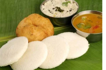 இட்லி அடிக்கடி சாப்பிட்டால் என்ன நடக்கும் தெரியுமா? கூடவே வடை சேர்த்து சாப்பிடாதீங்க... சிக்கல் தான்