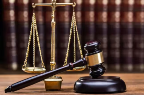 ஊடகவியலாளர்களுக்கு ஆயுள் தண்டனை விதித்த நாடு | Pakistan Court Sentences Journalists To Life