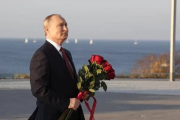 பிணக் குவியல் இருந்து மீட்கப்பட்ட பெண்: ரஷ்ய அதிபர் புதின் தொடர்பில் சுவாரஸ்ய தகவல்