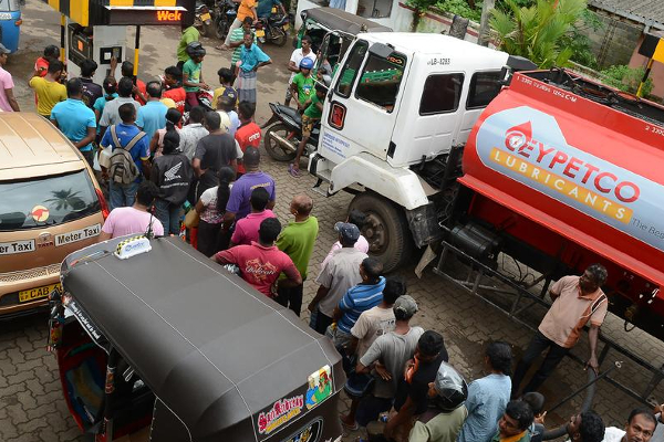 இலங்கையை மேலும் உலுக்கவுள்ள எரிபொருள் தட்டுப்பாடு - ஐபிசி தமிழ்