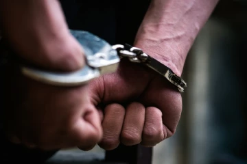 இத்தாலிய தூதரகத்தை புகைப்படம் எடுத்தவர் கைது