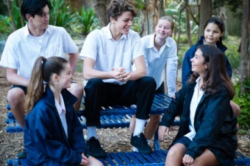 அவுஸ்திரேலியாவில் திருந்திய பாடசாலை மாணவர்; புகைத்தல் குறைந்தது