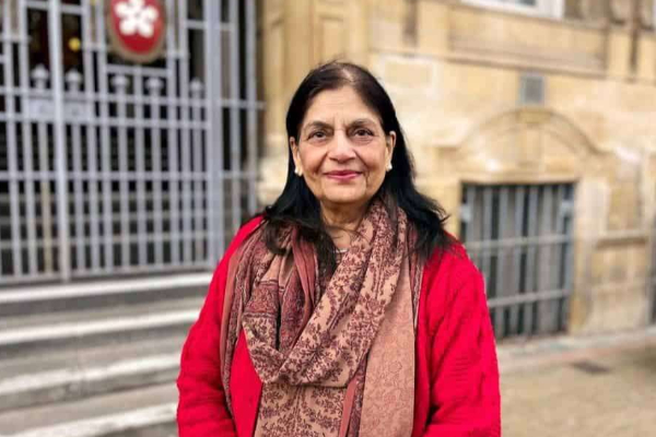 பிரித்தானியாவின் முதல் ஆசியப் பெண் மேயர் காலமானார் | Britain S First Asian Female Mayor Dies