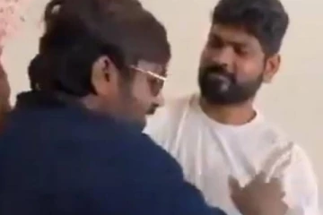 காத்து வாக்குல கொஞ்சம் தூங்கி வழிந்த விஜய் சேதுபதி.. அசிங்கப்பட்ட இயக்குனர் விக்னேஷ் சிவன்..