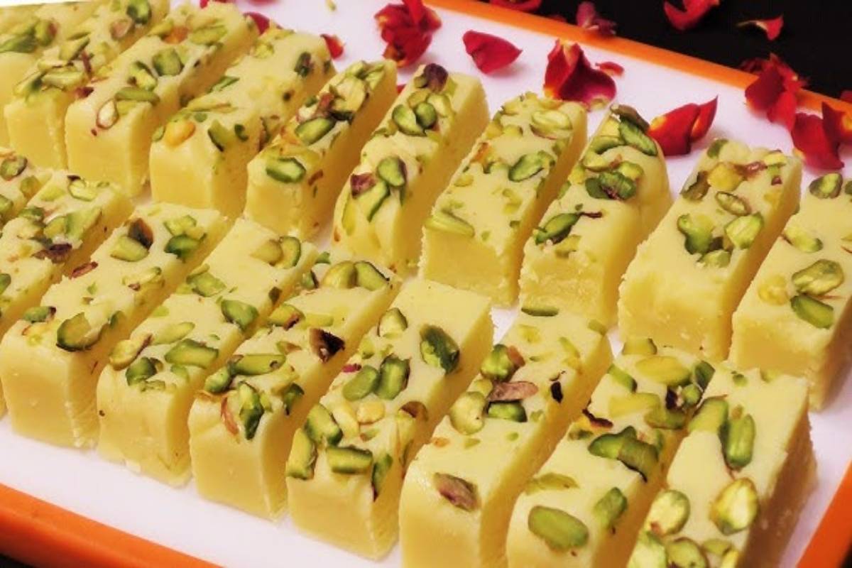 புரதச்சத்து நிறைந்த வேர்க்கடலை பர்ஃபி - வாயில் கரையும்படி இப்படி செய்ங்க | Protein Rich Peanut Barfi Recipe In Tamil புரதச்சத்து நிறைந்த வேர்க்கடலை பர்ஃபி - வாயில் கரையும்படி இப்படி செய்ங்க | Protein Rich Peanut Barfi Recipe In Tamil