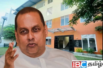 உத்தியோகபூர்வ இல்லத்திலிருந்து வெளியேறிய முன்னாள் அமைச்சர்