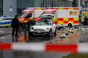 ஜேர்மனியில் பொதுமக்கள் கூட்டத்தில் பாய்ந்த கார் ; நேர்ந்த விபரீதம்