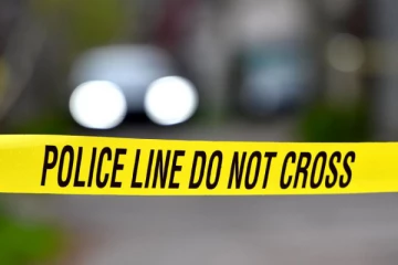 வீடியோ காலில் மனைவியை காட்ட மறுத்த நபர்., கத்தரிக்கோலால் குத்திய சக ஊழியர்