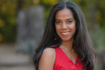 இலங்கை எழுத்தாளர் ரு ஃப்ரீமேனை பாராட்டிய அமெரிக்க தூதுவர்