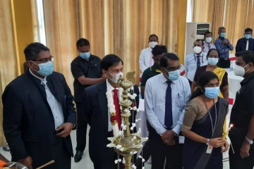 முதலீட்டாளர்கள் முறைப்பாடுகளை தெரிவிக்க வாட்ஸ்அப் இலக்கத்தை வழங்கிய ஆளுநர் (Photos)