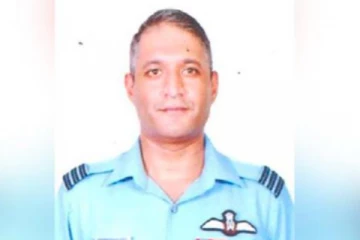 ஹெலிகாப்டர் விபத்தில் பிழைத்த குரூப் கேப்டன் வருண் சிங் நிலைமை என்ன? - வெளியான தகவல்