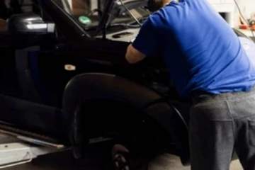 யாழில் கார் மெக்கானிக்குடன் தவறான உறவில் இருந்த திருமணமான பெண் வைத்தியர்!