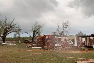 மத்திய அமெரிக்காவை தாக்கிய சூறாவளி: 2 உயிரிழப்பு! ஆயிரக்கணக்கானோரை பாதித்த மின்தடை