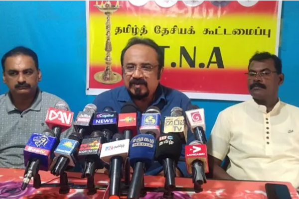 போராட்டக்காரர்களை ஏமாற்றவே இனவாத மதவாத சக்திகள் முனைகின்றன: சுரேந்திரன் குருசாமி | Telo Surendran Guruswamy About Galle Face Protest