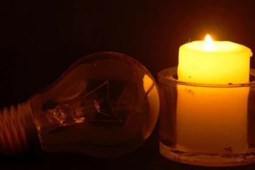 இலங்கை மக்களுக்கு தொடரும் நெருக்கடி!  அரைநாள் மின்சாரம் தடைப்படலாம்