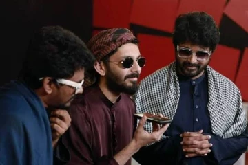 வைரல் பாடலான அரபிக் குத்து ப்ரோமோ ஷூட்டிங்கில் எடுக்கப்பட்ட போட்டோ, யார் உள்ளார் பாருங்க..