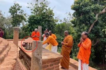 குருந்தூர் மலை பௌத்த விகாரைக்குச் சென்ற மறவன்புலவு சச்சிதானந்தன்(Photos)