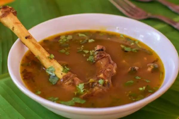ஆட்டுக்கால் சூப் - வீட்டிலேயே எளிதாக எப்படி செய்வது? | Mutton Leg Soup Recipe Benefits Aattukal Soup
