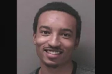 மொபைல் செயலியால் இளைஞரிடம் சிக்கி மோசமாக சீரழிக்கப்பட்ட பெண்