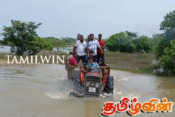 எம்.பி இளங்குமரன் சுண்டிகளம் கடற்கரை பகுதிக்கு உழவு இயந்திரத்தில் விஜயம்