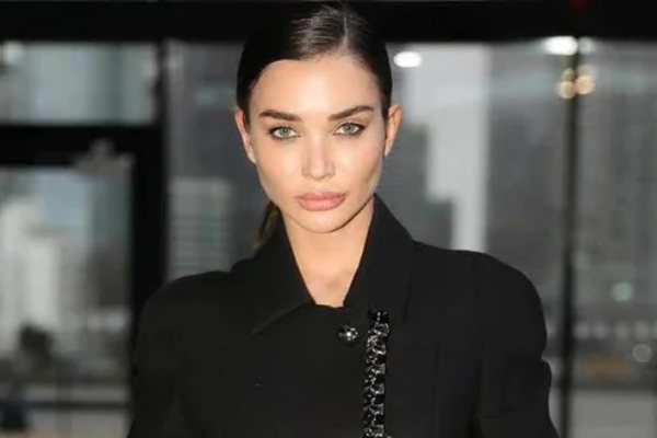 நடிகை எமி ஜாக்சன் இத்தனை கோடி சொத்துக்கு சொந்தக்காரரா? அடேங்கப்பா | Indian Actress Amy Jackson Net Worth