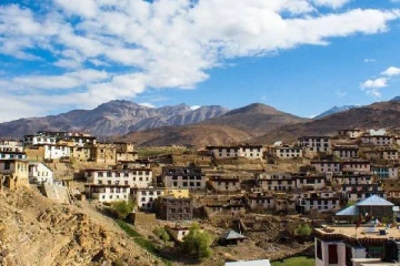 இணையம், இன்ஸ்டாகிராம் இல்லாத கிராமம் இந்தியாவில் எங்குள்ளது தெரியுமா?