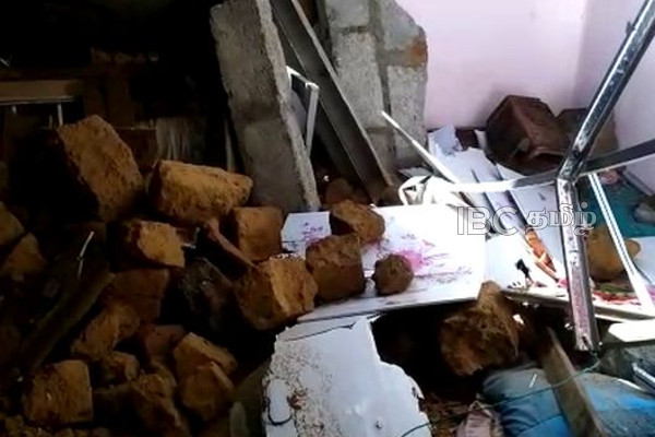 சீரற்ற காலநிலையால் இடிபாடுகளுக்குள் சிக்கி நபர் பலி! | Bandarawela Flooding Death Police Investigation Sl