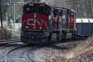 கனடாவில் ரயில் பணியாளர்கள் வேலை நிறுத்தத்தில் குதிக்கத் திட்டம்