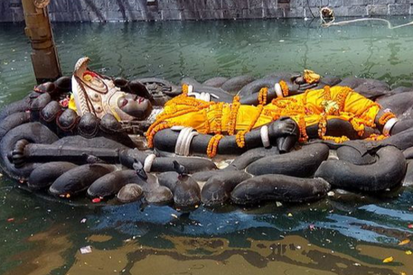 1300 ஆண்டுகளாக நீரில் மிதக்கும் விஷ்ணு சிலை! மர்மங்களுக்கான பின்னணி அம்பலம்.... இதோ ஆதாரம்! | Vishnu Statue In Nepal For 1300 Years