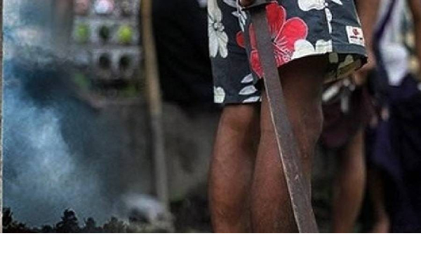 யாழ்ப்பாணத்தில் வாள்வெட்டு : இளைஞன் படுகாயம் | Sword In Jaffna Young Man Was Seriously Injured