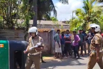 முச்சக்கர வண்டி வேனில் மோதி விபத்துக்குள்ளானதில் ஒருவர் பலி