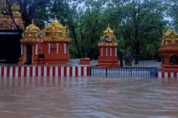வெள்ள நீரில் மூழ்கிய கதிர்காமம் கோயில்: வெளியான புகைப்படங்கள்