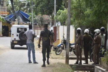 வவுனியாவில் பெண்ணொருவருக்கு இருவரால் நேர்ந்த அதிர்ச்சி சம்பவம்!