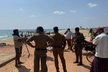 கடற்கரையில் பரபரப்பு சம்பவம்: நடத்தப்பட்ட துப்பாக்கிச்சூடு! மகன் - தாய் வைத்தியசாலையில்