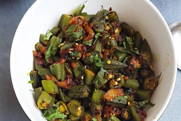 வெண்டைக்காய் பொரியலை இப்படி செய்து பாருங்க... சுவையே தனி தான்...!