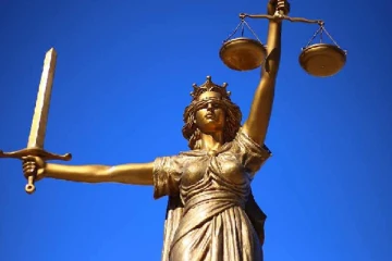 பிள்ளைகளுடன் 30 ஆண்டுகள் சுவிட்சர்லாந்தில் வாழ்ந்தவரை சொந்த நாட்டுக்கு திரும்பிச் செல்ல உத்தரவிட்டுள்ள நீதிமன்றம்