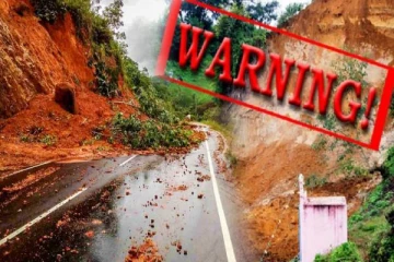 மூன்று மாவட்டங்களுக்கு மண்சரிவு அபாய எச்சரிக்கை