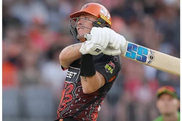 சிக்ஸர் மழையில் நனைந்த ரசிகர்கள்! 25 பந்தில் 50 ரன் அடித்த வீரர் (வீடியோ)