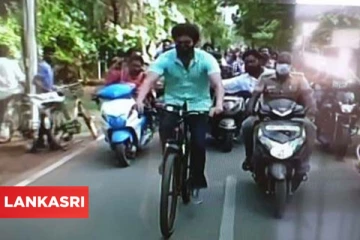 வாக்களிக்க சைக்கிளில் வந்த நடிகர் விஜய்... சமூக வலைத்தளத்தில் வைரலாகி வரும் வீடியோ