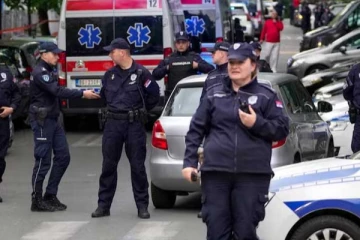 14 හැවිරිදි සිසුවා සිදු කළ බිහිසුණු වෙඩි තැබීමෙන් සිසුන් අටක් සහ ආරක්ෂකයෙකු ජීවිතක්ෂයට (විදෙස්)