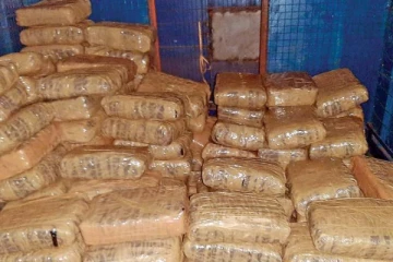 தமிழர் பகுதியில் பெருந்தொகை கேரள கஞ்சா பறிமுதல்