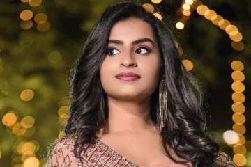 மாடர்ன் குந்தவையாக மாறி த்ரிஷாவை ஓவர்டேக் செய்த சிவாங்கி! வாயடைக்க வைக்கும் புகைப்படம்