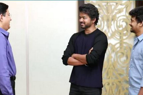 ஷாப்பிங் மால் செட்டப்.. தளபதி விஜய்யின் பீஸ்ட்  அப்டேட் தெரியுமா? | Shopping Mall Setup Vijay S Beast Update